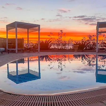Sunset View Villa *